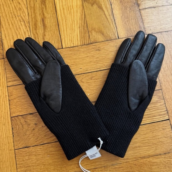 COS - Layered Leather Gloves - Picture 4 of 7